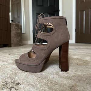 Vince Camuto Heels - New